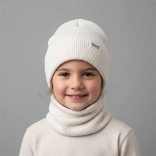 Детская зимняя шапка с хомутом Hart 4455 молочный
